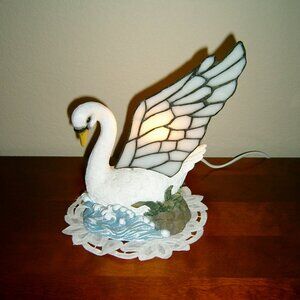 Vintage Swan Plug In Accent Lamp
